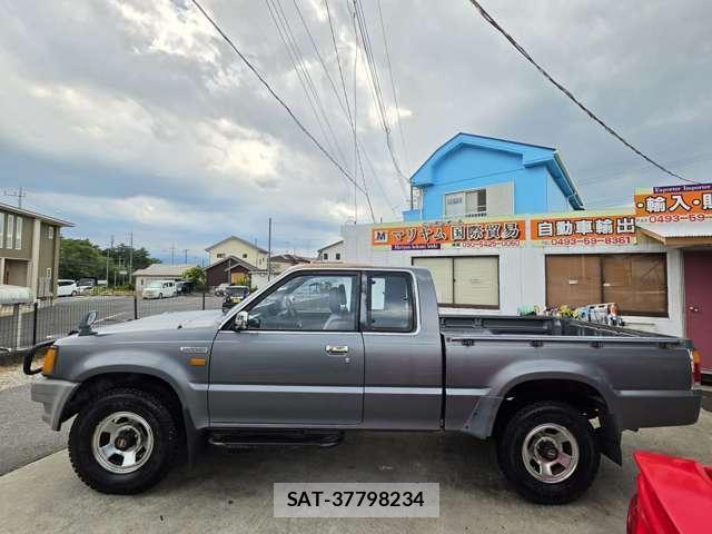 Mazda PROCEED 1994-03 8284124-5