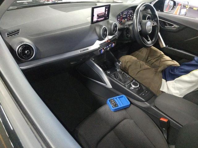 Audi Q2 2017-06 8278906-2