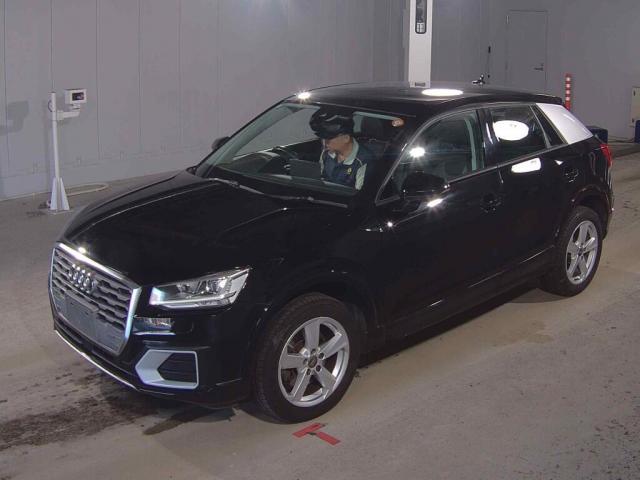 Audi Q2 2017-06 8278906-3