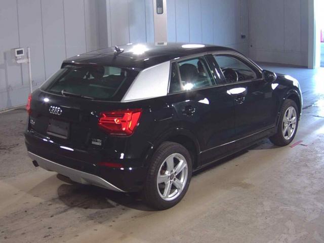 Audi Q2 2017-06 8278906-4