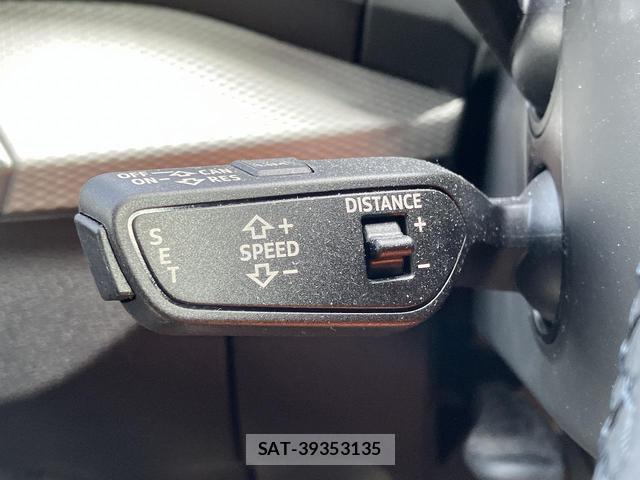 Audi Q2 2021-08 8283447-5