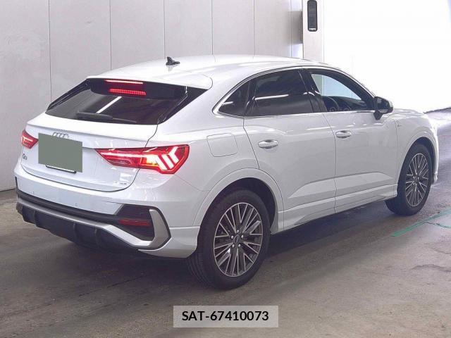 Audi Q3 2022-09 8278970-4