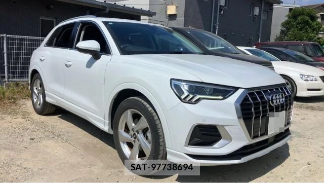 Audi Q3 2022-08 8282097-11