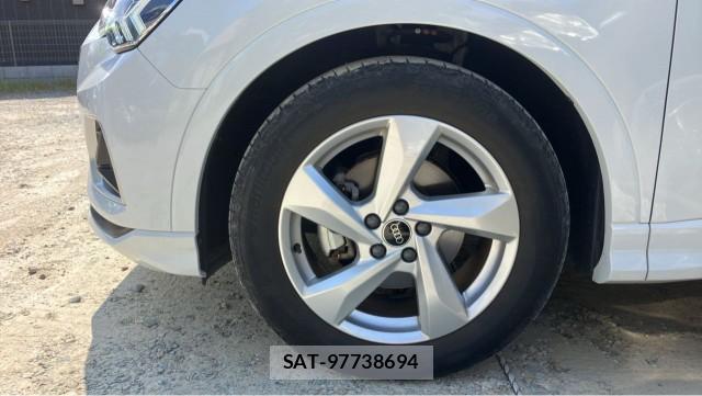 Audi Q3 2022-08 8282097-8