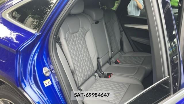 Audi Q5 2021-08 8282221-6