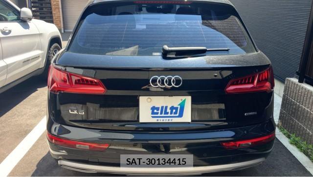 Audi Q5 2019-08 8281143-1