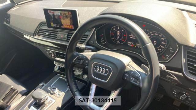 Audi Q5 2019-08 8281143-2
