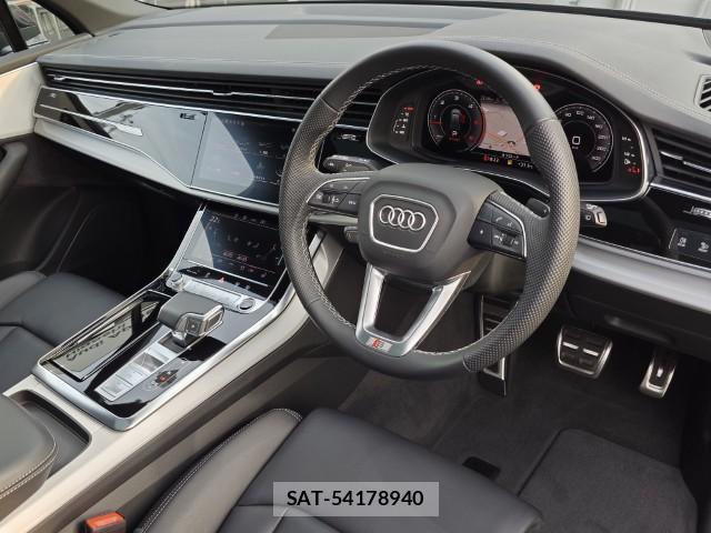 Audi Q7 2024-09 8282589-1