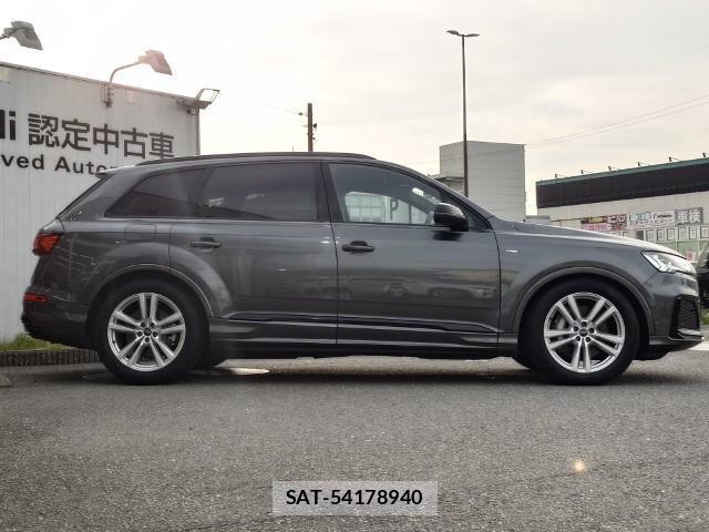 Audi Q7 2024-09 8282589-15