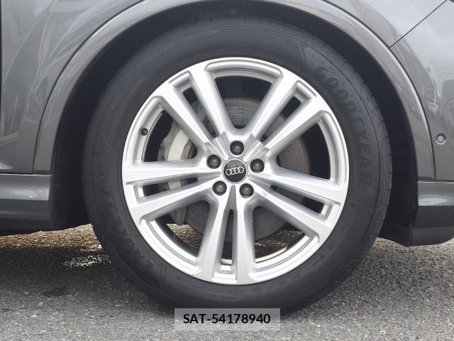 Audi Q7 2024-09 8282589-16