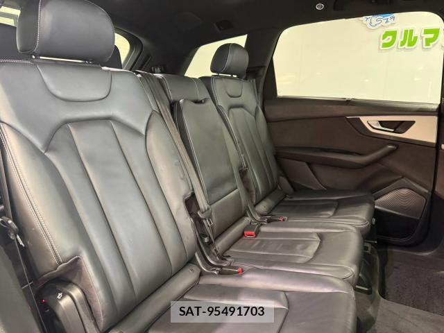 Audi Q7 2016-05 8282765-14
