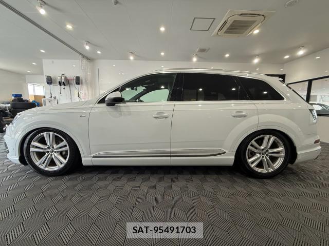 Audi Q7 2016-05 8282765-17
