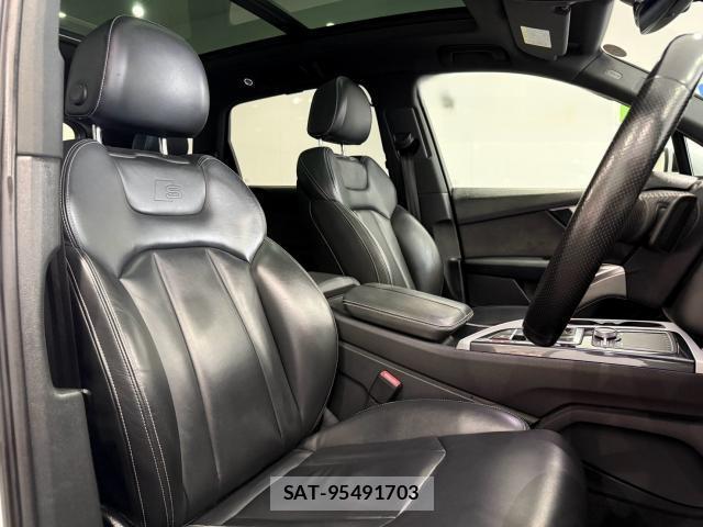 Audi Q7 2016-05 8282765-2
