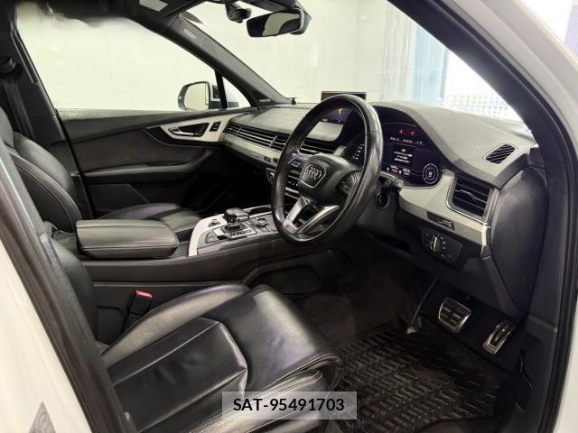 Audi Q7 2016-05 8282765-3