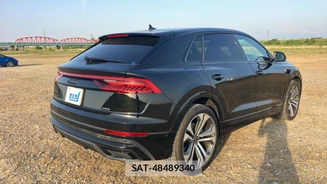 Audi Q8 2022-12 8280643-12
