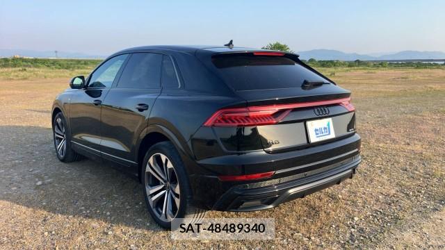 Audi Q8 2022-12 8280643-13