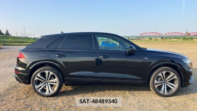 Audi Q8 2022-12 8280643-3