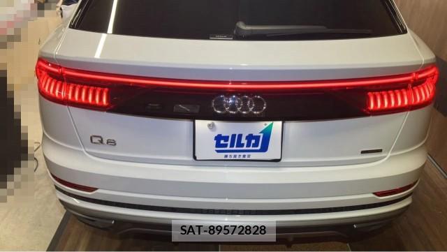Audi Q8 2019-09 8281436-1