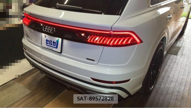 Audi Q8 2019-09 8281436-12