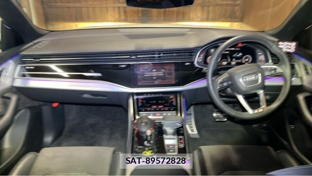 Audi Q8 2019-09 8281436-2