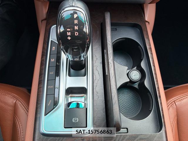 Maserati QUATTROPORTE 2014-12 8284027-3
