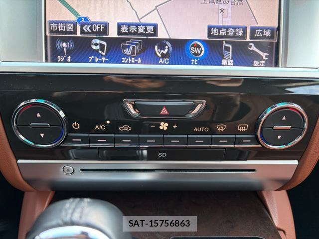 Maserati QUATTROPORTE 2014-12 8284027-4