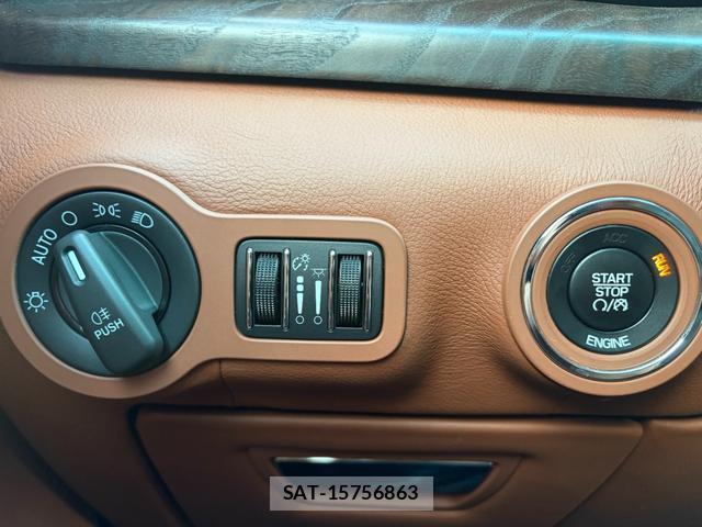 Maserati QUATTROPORTE 2014-12 8284027-9