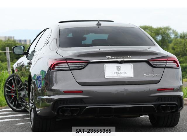 Maserati QUATTROPORTE 2021-11 8285238-1