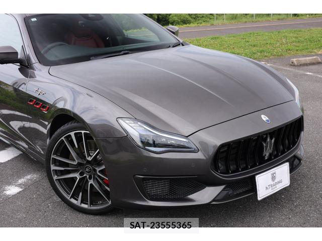 Maserati QUATTROPORTE 2021-11 8285238-12