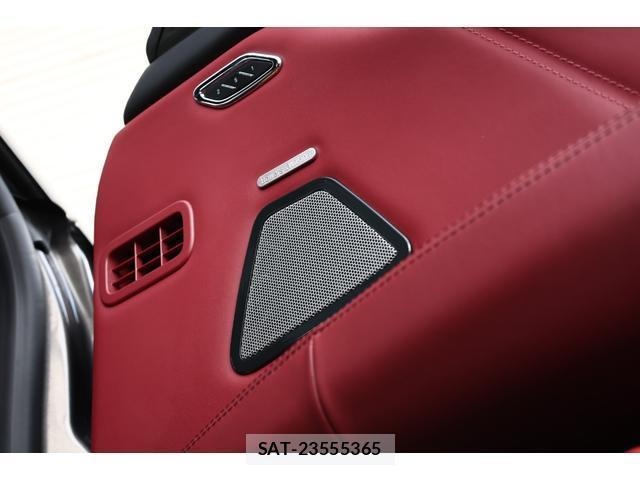 Maserati QUATTROPORTE 2021-11 8285238-18