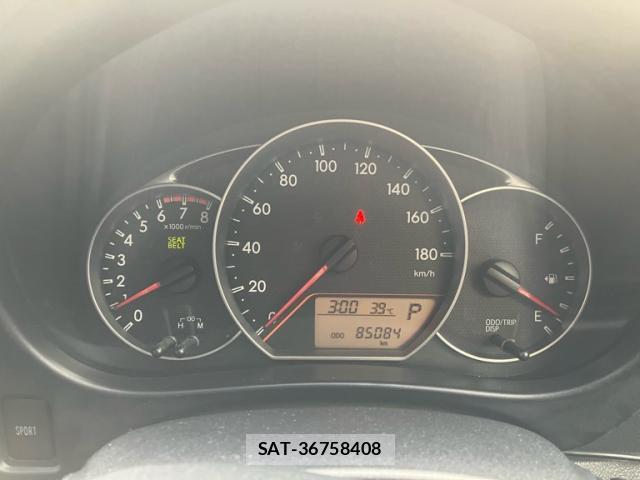 Toyota RACTIS 2011-08 8279644-19