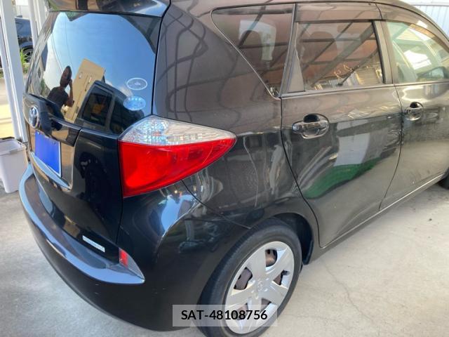 Toyota RACTIS 2011-04 8279837-10