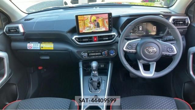 Toyota RAIZE 2025-11 8281336-2