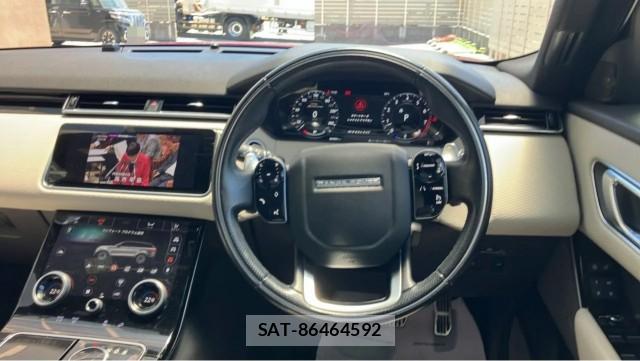 Land Rover RANGE ROVER VELAR 2018-07 8282136-16
