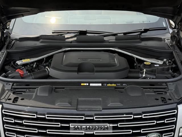 Land Rover RANGE ROVER 2023-10 8277497-19