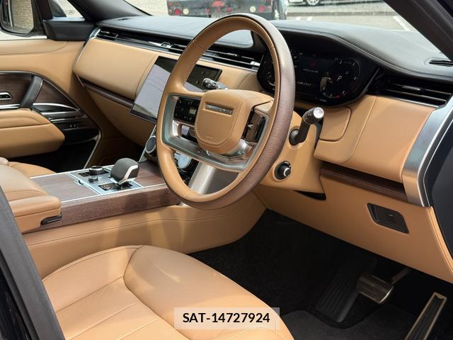 Land Rover RANGE ROVER 2023-10 8277497-4