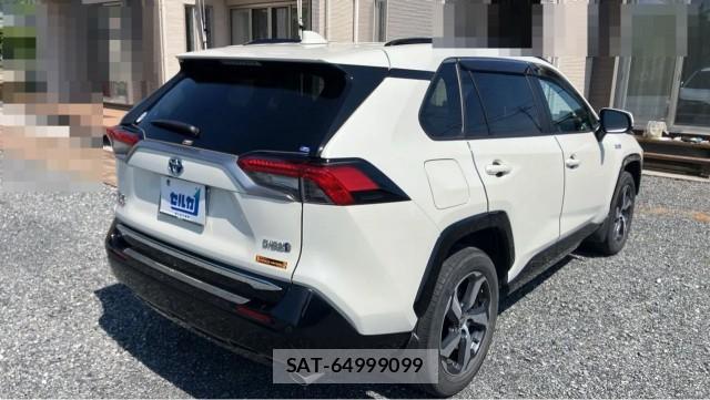 Toyota RAV4 PHV 2021-07 8281414-13