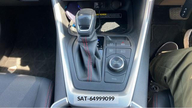 Toyota RAV4 PHV 2021-07 8281414-14