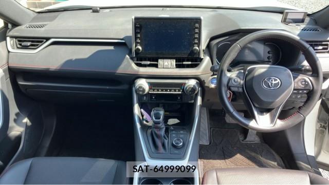 Toyota RAV4 PHV 2021-07 8281414-2