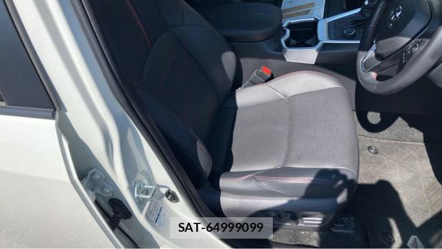 Toyota RAV4 PHV 2021-07 8281414-5