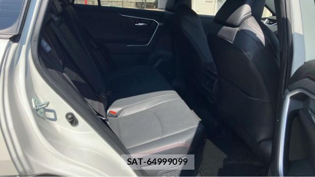 Toyota RAV4 PHV 2021-07 8281414-6