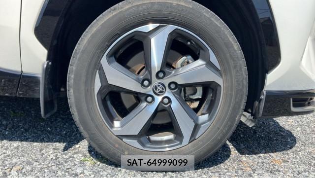 Toyota RAV4 PHV 2021-07 8281414-8