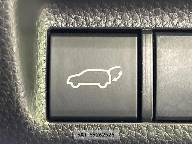 Toyota RAV4 2021-07 8276700-6