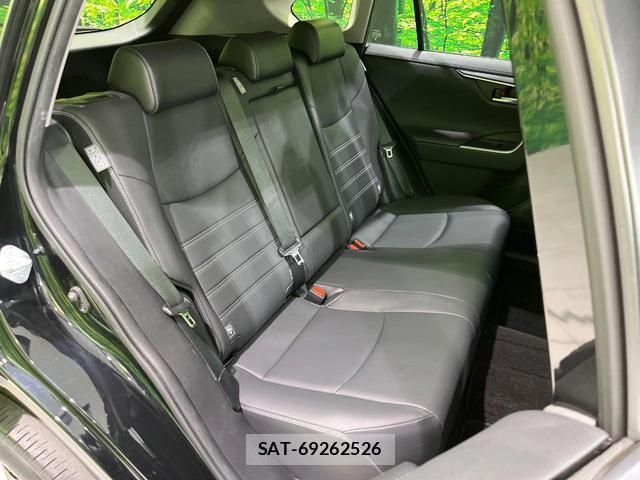 Toyota RAV4 2021-07 8276700-8