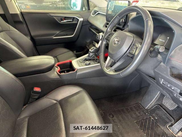 Toyota RAV4 2023-07 8276998-2