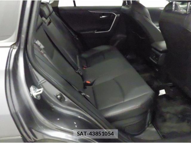 Toyota RAV4 2023-03 8277032-3