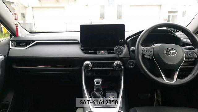 Toyota RAV4 2023-02 8277210-2