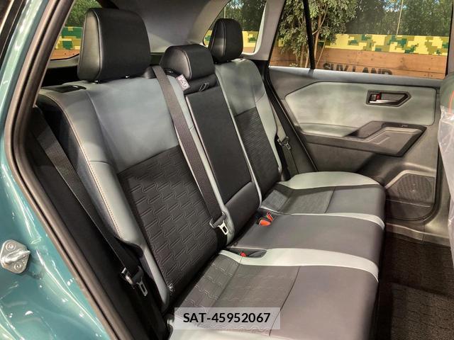 Toyota RAV4 2026-07 8277641-8