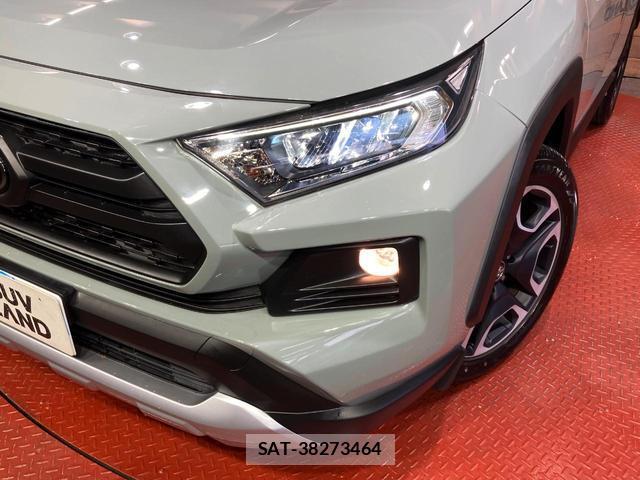 Toyota RAV4 2019-07 8277644-11