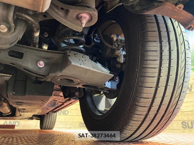 Toyota RAV4 2019-07 8277644-19